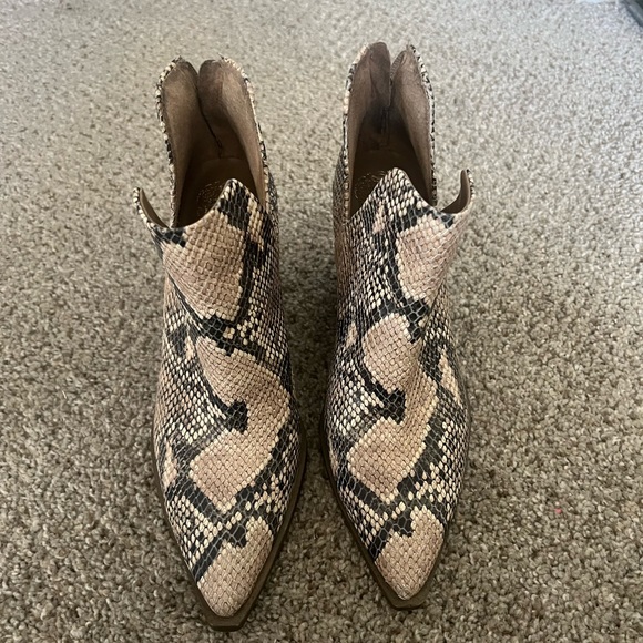 COPY - Vince Camuto Ankle Snake Boot - Picture 3 of 6
